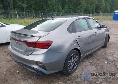 2023 Kia Forte Gt-Line z USA, uszkodzony, nr VIN 3KPF54AD2PE620189